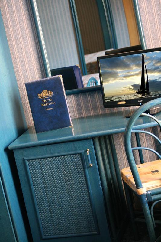 Hotel Kristina إمبيريا المظهر الخارجي الصورة